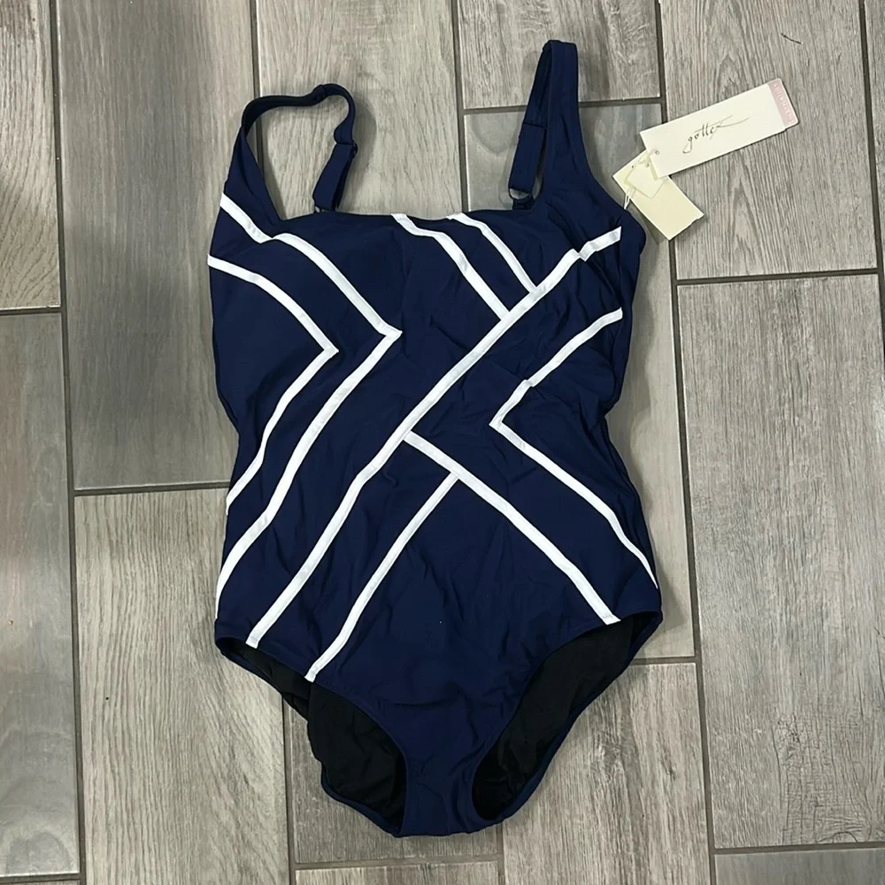 Gottex Mirage Women's Square Neck One Piece Swimsuit Essential with Soft Cups